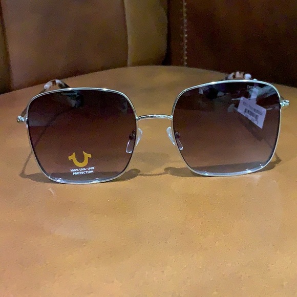 True Religion Other - True Religion 100%UVA-UVB Protection sunglassesNWT